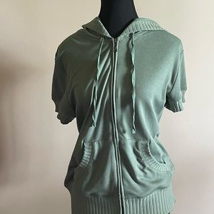 NWOT short sleeve hooded sweater